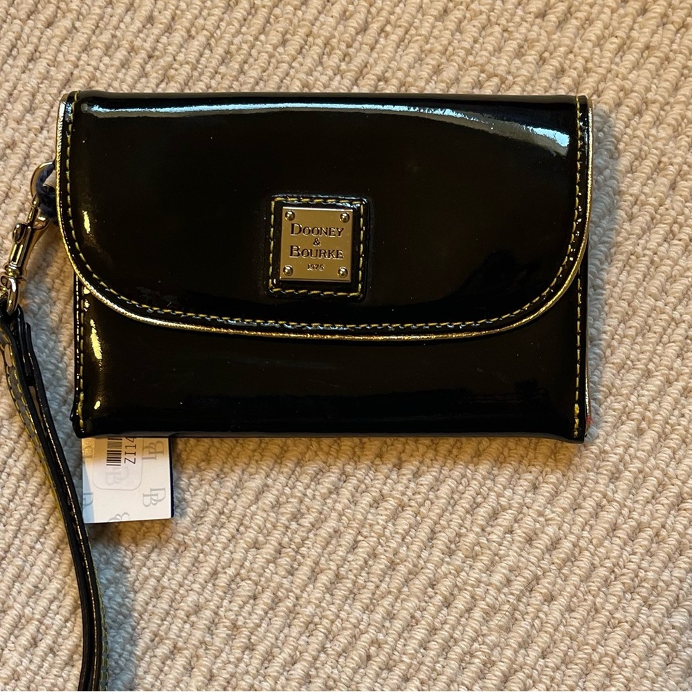 NWT Authentic Dooney and Bourke wristlet